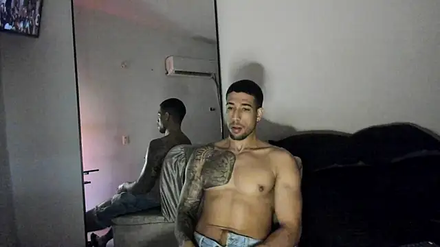 Snapshot of ThiagoLugo chatting on September 25, 2025, 7:56 am ThiagoLugo online show from September 25, 2025, 7:56 am