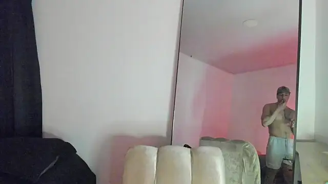 Snapshot of ThiagoLugo chatting on October 8, 2025, 6:22 am ThiagoLugo online show from October 8, 2025, 6:22 am