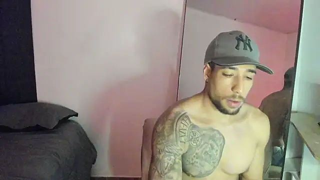 Snapshot of ThiagoLugo chatting on October 16, 2025, 5:41 am ThiagoLugo online show from October 16, 2025, 5:41 am