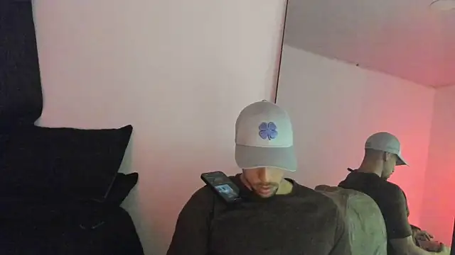 Snapshot of ThiagoLugo chatting on November 2, 2025, 12:24 am ThiagoLugo online show from November 2, 2025, 12:24 am