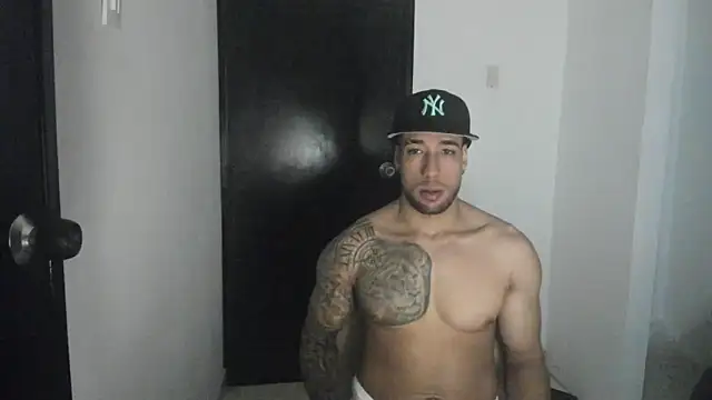 ThiagoLugo online show from June 17, 2026, 4:08 pm