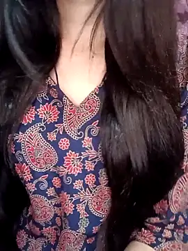 Queen Pooja7 online show from October 11, 2025, 5:11 pm