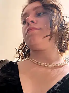 Snapshot of lucy-joy chatting on September 19, 2025, 9:54 am lucy-joy online show from September 19, 2025, 9:54 am