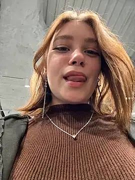 Snapshot of lucy-joy chatting on November 20, 2025, 12:27 pm lucy-joy online show from November 20, 2025, 12:27 pm