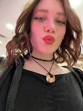 Snapshot of lucy-joy chatting on January 18, 2026, 9:24 am lucy-joy online show from January 18, 2026, 9:24 am