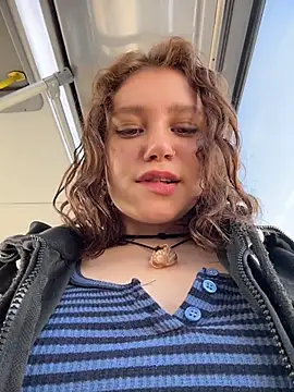 lucy-joy online show from March 18, 2026, 9:01 am