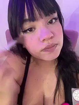 Emily Taylor2 online show from May 9, 2026, 1:55 am