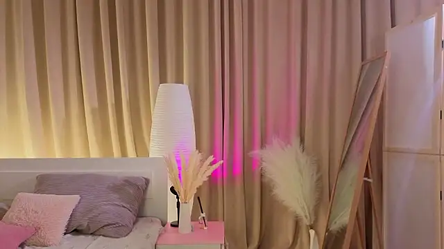 Snapshot of AvrilLeMell chatting on February 20, 2026, 9:37 pm AvrilLeMell online show from February 20, 2026, 9:37 pm