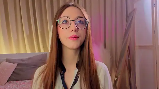 Snapshot of AvrilLeMell chatting on February 26, 2026, 9:03 pm AvrilLeMell online show from February 26, 2026, 9:03 pm