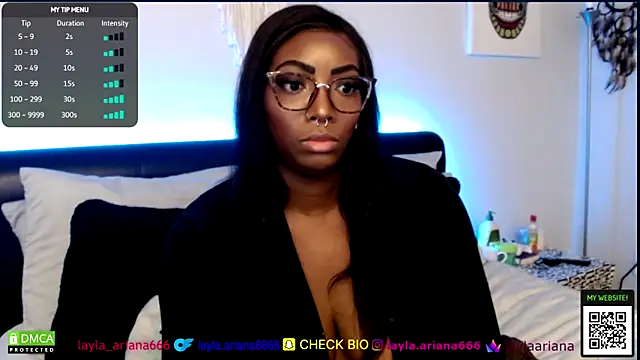 Snapshot of LaylaAriana chatting on November 7, 2025, 3:50 am LaylaAriana online show from November 7, 2025, 3:50 am