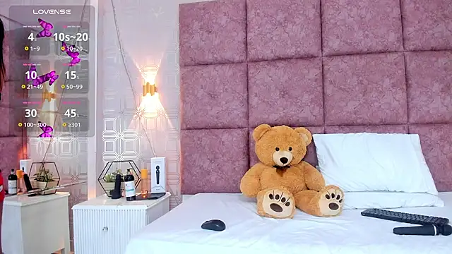 AmyStar1 online show from September 29, 2025, 1:16 pm