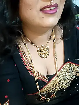 Snapshot of Niharika555 chatting on July 25, 2026, 5:43 pm Niharika555 online show from July 25, 2026, 5:43 pm