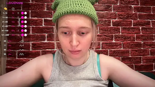 CitrusBlissss online show from December 3, 2025, 3:43 pm