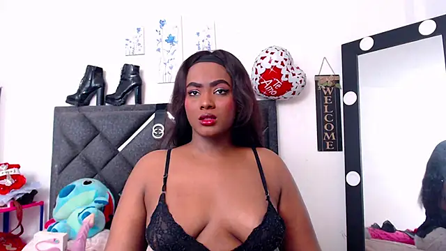 Snapshot of NatashaBella chatting on October 23, 2025, 8:18 pm NatashaBella online show from October 23, 2025, 8:18 pm