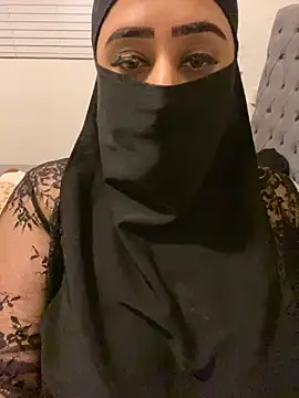 Snapshot of Pari_Persianbaddie6 chatting on March 26, 2026, 3:56 am Pari Persianbaddie6 online show from March 26, 2026, 3:56 am