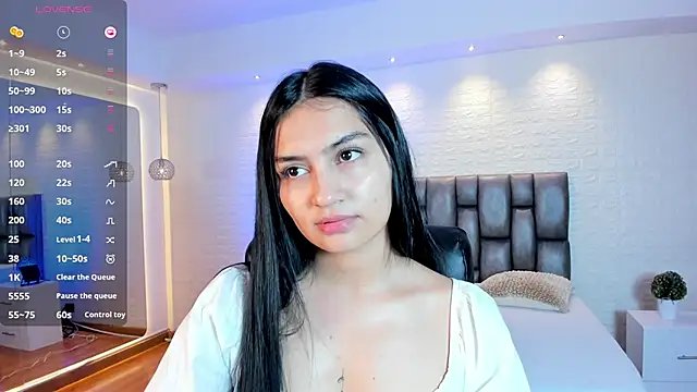 Snapshot of AidaJones chatting on April 22, 2026, 11:23 am AidaJones online show from April 22, 2026, 11:23 am