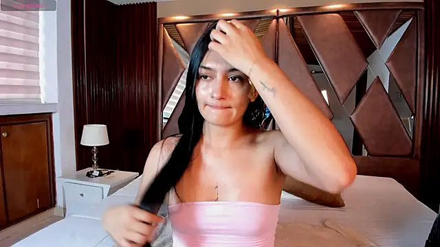 Snapshot of AidaJones chatting on May 4, 2026, 12:12 pm AidaJones online show from May 4, 2026, 12:12 pm