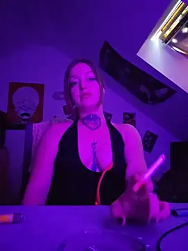 Amatrice X online show from June 19, 2026, 4:00 pm