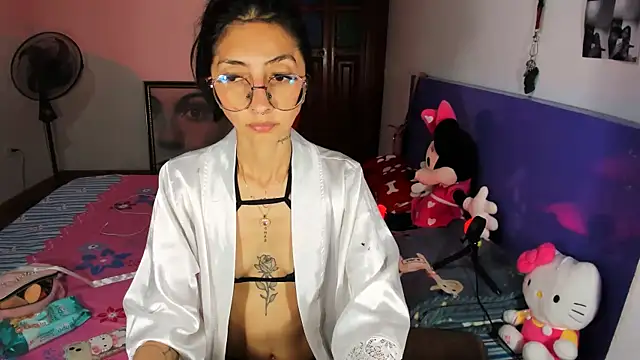 Snapshot of Anais_lux chatting on June 15, 2026, 11:51 pm Anais lux online show from June 15, 2026, 11:51 pm