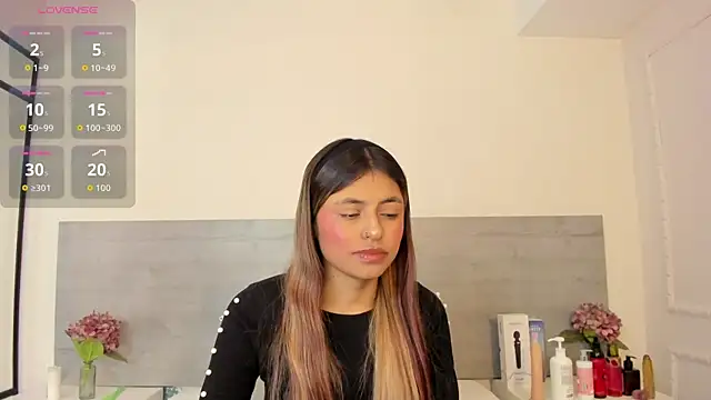 sunnyWhitee online show from April 23, 2026, 7:16 pm