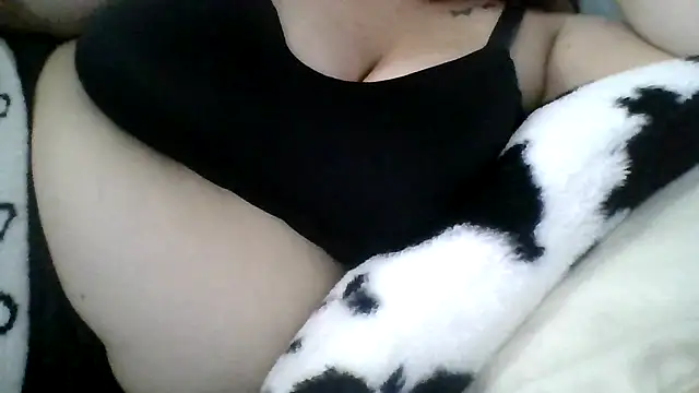 sarahcakes223 online show from August 8, 2026, 6:21 pm