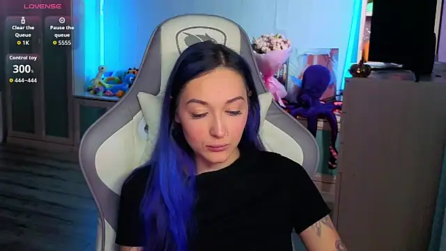 Im suka online show from November 27, 2025, 3:08 am