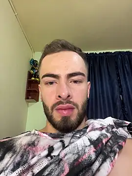 MaxDell online show from December 16, 2025, 4:28 am