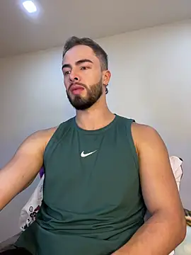 Snapshot of MaxDell chatting on February 17, 2026, 4:42 am MaxDell online show from February 17, 2026, 4:42 am