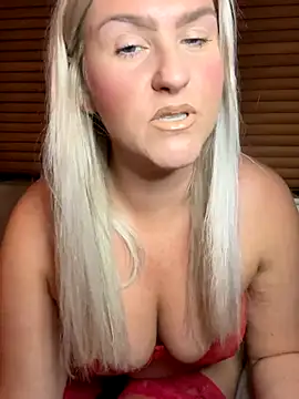 Snapshot of Charleigh_xx chatting on September 21, 2025, 8:54 pm Charleigh xx online show from September 21, 2025, 8:54 pm