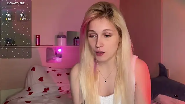  Annabel Myr  online show from October 6, 2025, 11:07 am