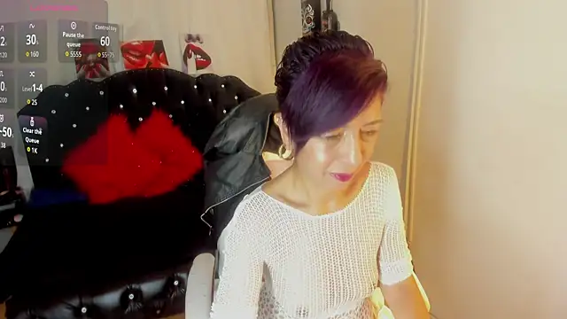 Snapshot of Trinityy__ chatting on September 16, 2025, 7:15 pm Trinityy   online show from September 16, 2025, 7:15 pm