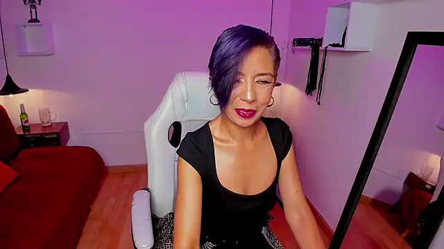Trinityy   online show from June 1, 2026, 7:48 pm