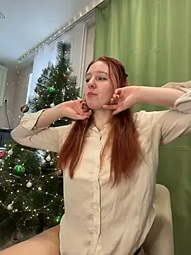 Hera Mark online show from December 14, 2025, 5:57 am