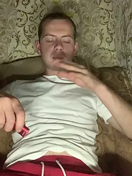 Snapshot of sal0mka chatting on September 19, 2025, 7:14 pm sal0mka online show from September 19, 2025, 7:14 pm