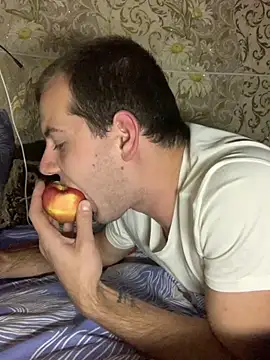 Snapshot of sal0mka chatting on October 2, 2025, 8:05 pm sal0mka online show from October 2, 2025, 8:05 pm