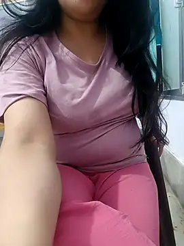 Snapshot of roshni_agrawal0 chatting on April 18, 2026, 9:13 am roshni agrawal0 online show from April 18, 2026, 9:13 am