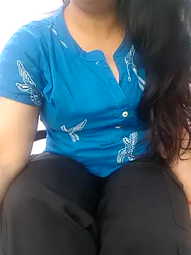 Snapshot of roshni_agrawal0 chatting on May 7, 2026, 6:30 am roshni agrawal0 online show from May 7, 2026, 6:30 am