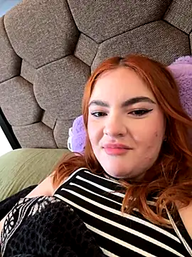sweetluciee online show from September 14, 2025, 7:35 pm
