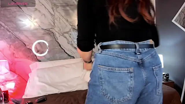 Snapshot of Astridhotman chatting on October 10, 2025, 7:35 pm Astridhotman online show from October 10, 2025, 7:35 pm