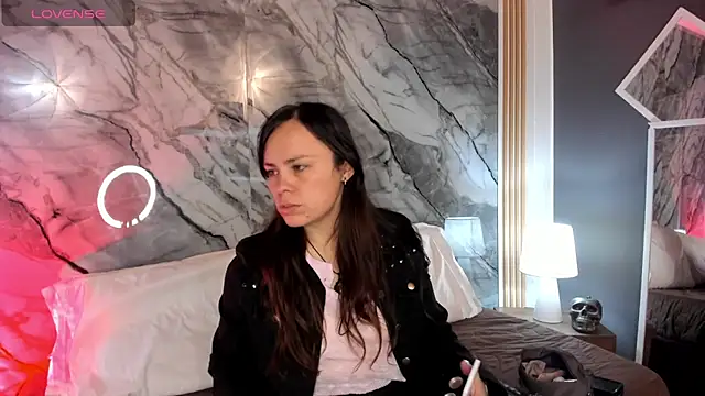 Snapshot of Astridhotman chatting on October 17, 2025, 8:00 pm Astridhotman online show from October 17, 2025, 8:00 pm