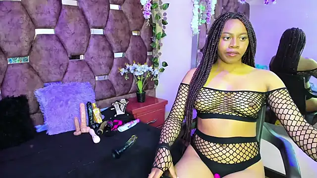 Thiana Taylor online show from September 22, 2025, 7:16 pm