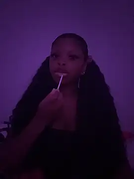 th33h0neyb33 online show from February 10, 2026, 12:37 am