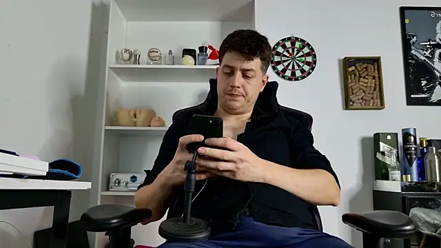 aaron nvk online show from December 15, 2025, 9:30 pm