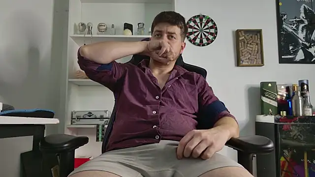 aaron nvk online show from February 18, 2026, 2:18 am