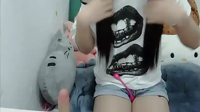 Snapshot of BabyPanda33 chatting on November 18, 2025, 11:47 am BabyPanda33 online show from November 18, 2025, 11:47 am