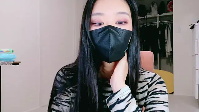 Snapshot of ramuchan_desu chatting on October 16, 2025, 2:12 am ramuchan desu online show from October 16, 2025, 2:12 am