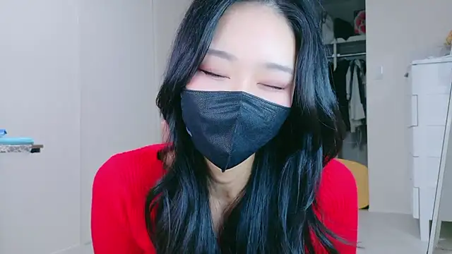 Snapshot of ramuchan_desu chatting on October 25, 2025, 1:35 am ramuchan desu online show from October 25, 2025, 1:35 am