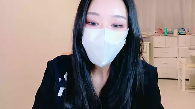 Snapshot of ramuchan_desu chatting on November 1, 2025, 1:29 am ramuchan desu online show from November 1, 2025, 1:29 am