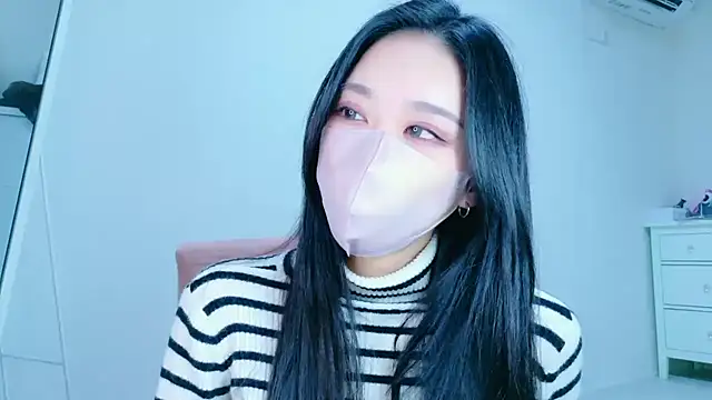 Snapshot of ramuchan_desu chatting on November 12, 2025, 2:23 am ramuchan desu online show from November 12, 2025, 2:23 am