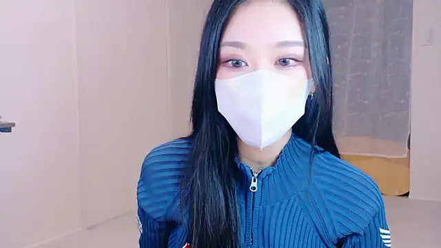 Snapshot of ramuchan_desu chatting on November 16, 2025, 1:33 am ramuchan desu online show from November 16, 2025, 1:33 am